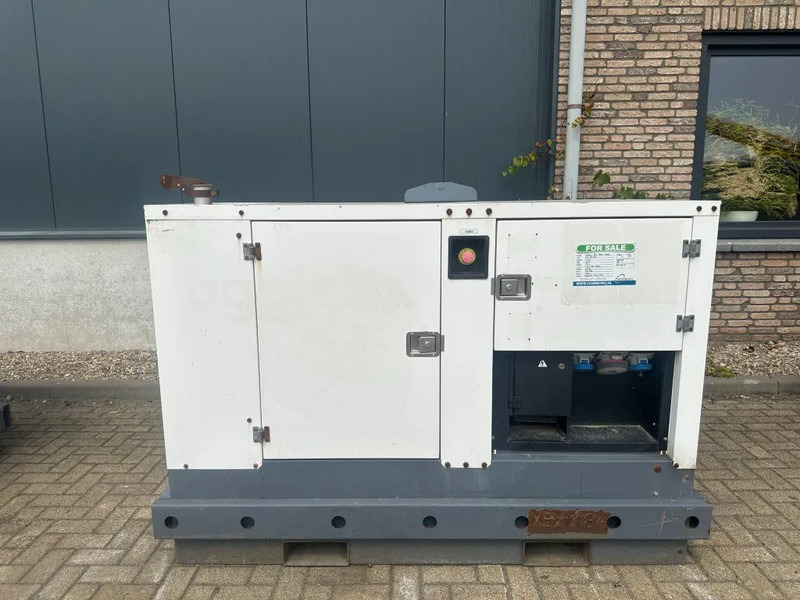Iveco FPT F32 AM1A Leroy Somer 32 kVA Silent generatorset 92 hours ! - Generator set: picture 1 Iveco FPT F32 AM1A Leroy Somer 32 kVA Silent generatorset 92 hours ! - Generator set: picture 1