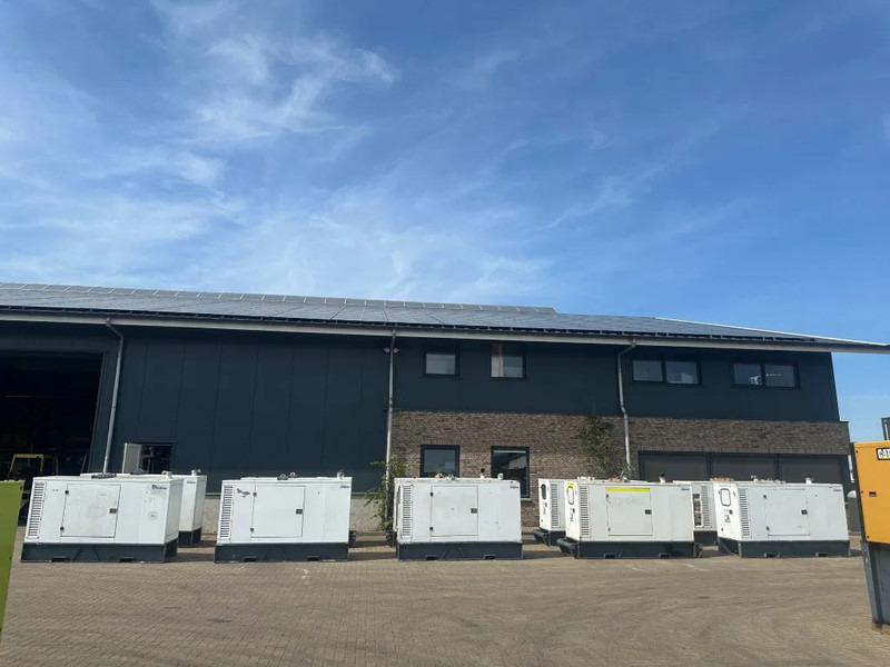 Iveco FPT NEF45 SM1A.A004 Stamford 60 kVA Silent Rental generatorset - Generator set: picture 2 Iveco FPT NEF45 SM1A.A004 Stamford 60 kVA Silent Rental generatorset - Generator set: picture 2