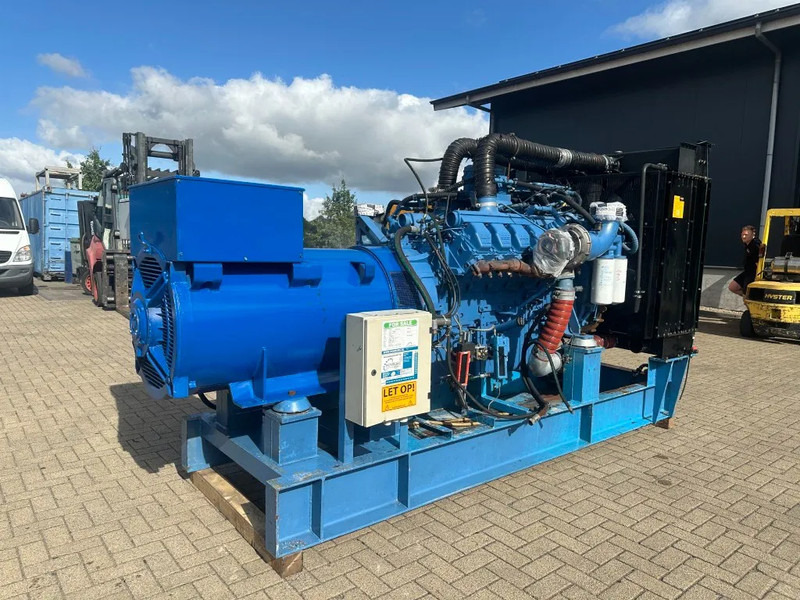MTU 12V 2000 Marelli 750 kVA generatorset - Generator set: picture 4 MTU 12V 2000 Marelli 750 kVA generatorset - Generator set: picture 4