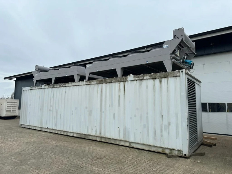 MTU 16V 4000 SDMO 2200 kVA Silent generatorset in container - Generator set: picture 5 MTU 16V 4000 SDMO 2200 kVA Silent generatorset in container - Generator set: picture 5