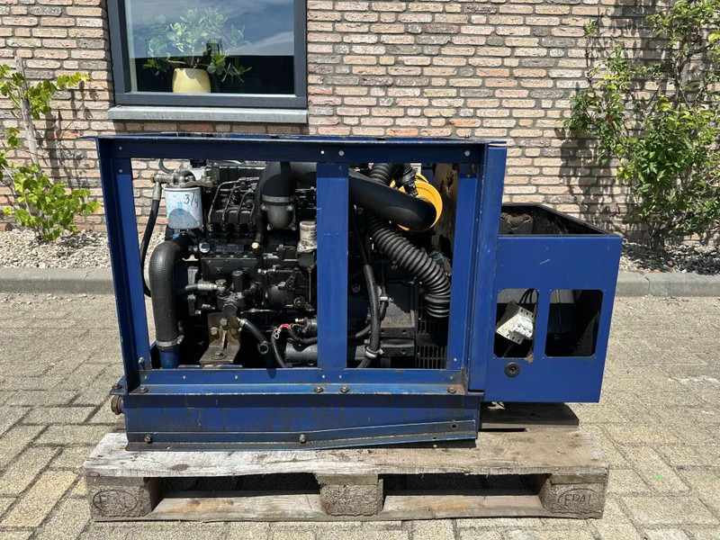 Mitsubishi S4Q2 Stamford 20 kVA marine generatorset - Generator set: picture 3 Mitsubishi S4Q2 Stamford 20 kVA marine generatorset - Generator set: picture 3