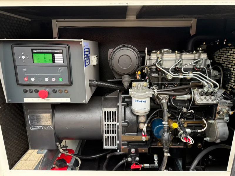 Perkins 403A-15 Mecc Alte Spa 17 kVA Silent generatorset as New ! 250 hours ! - Generator set: picture 2 Perkins 403A-15 Mecc Alte Spa 17 kVA Silent generatorset as New ! 250 hours ! - Generator set: picture 2