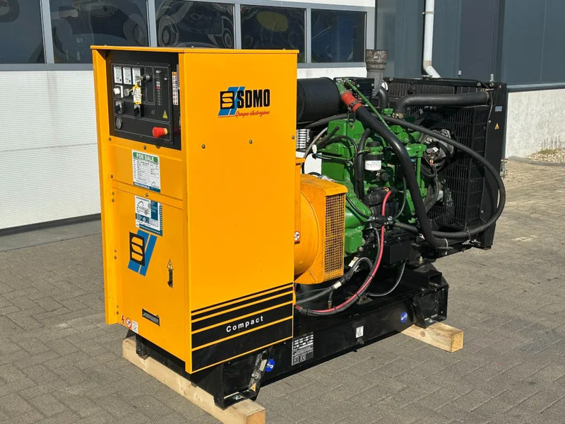 SDMO John Deere Leroy Somer 100 kVA generatorset - Generator set: picture 2 SDMO John Deere Leroy Somer 100 kVA generatorset - Generator set: picture 2