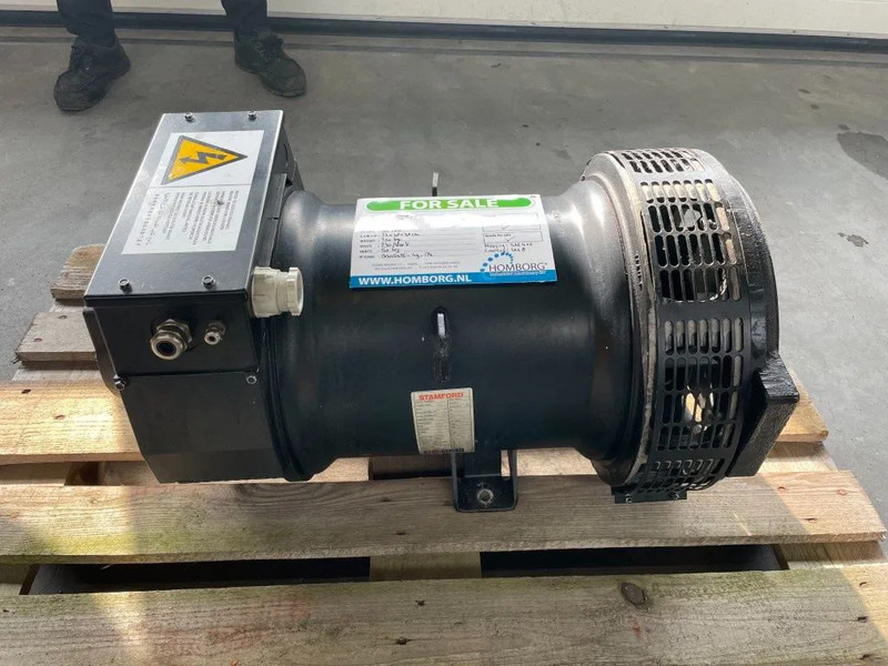 Stamford 30 kVA generatordeel PI144J1 - Generator set: picture 1 Stamford 30 kVA generatordeel PI144J1 - Generator set: picture 1
