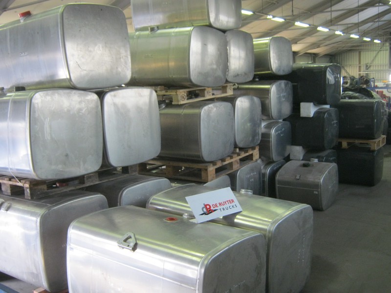 DAF Brandstoftanks voor CF en XF (aluminium) - Fuel processing/ Fuel delivery: picture 1 DAF Brandstoftanks voor CF en XF (aluminium) - Fuel processing/ Fuel delivery: picture 1