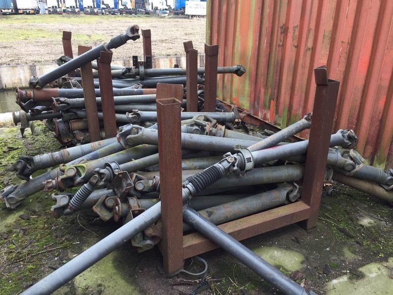 DAF DIV. AANDRIJFASSEN VOOR LF, CF EN XF - Propeller shaft for Truck: picture 5 DAF DIV. AANDRIJFASSEN VOOR LF, CF EN XF - Propeller shaft for Truck: picture 5