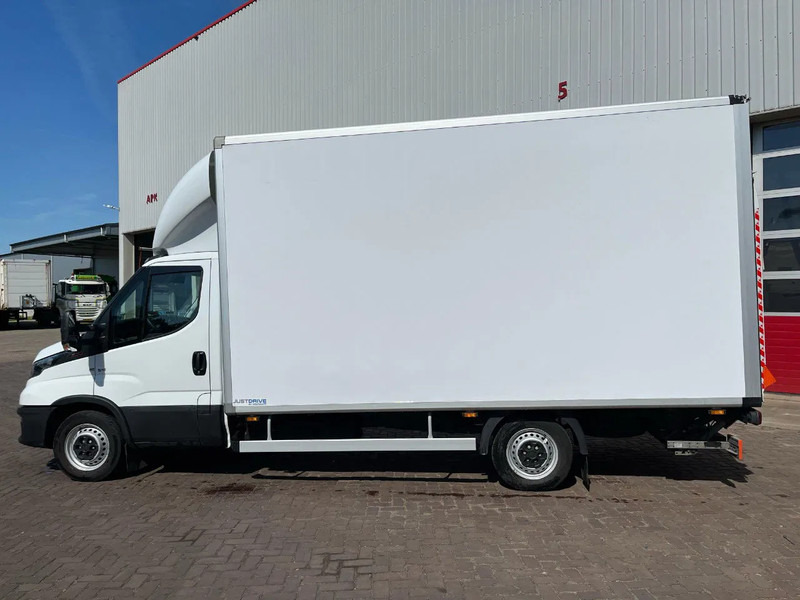 Iveco Daily 35S18 EURO 6 - Closed box van: picture 5 Iveco Daily 35S18 EURO 6 - Closed box van: picture 5
