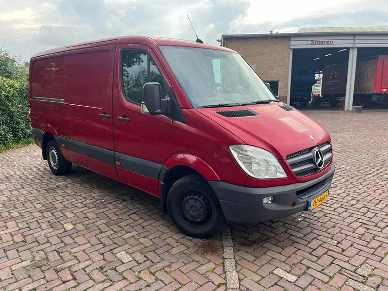 Mercedes-Benz Sprinter 313 CDI L2H1 - Panel van: picture 3 Mercedes-Benz Sprinter 313 CDI L2H1 - Panel van: picture 3