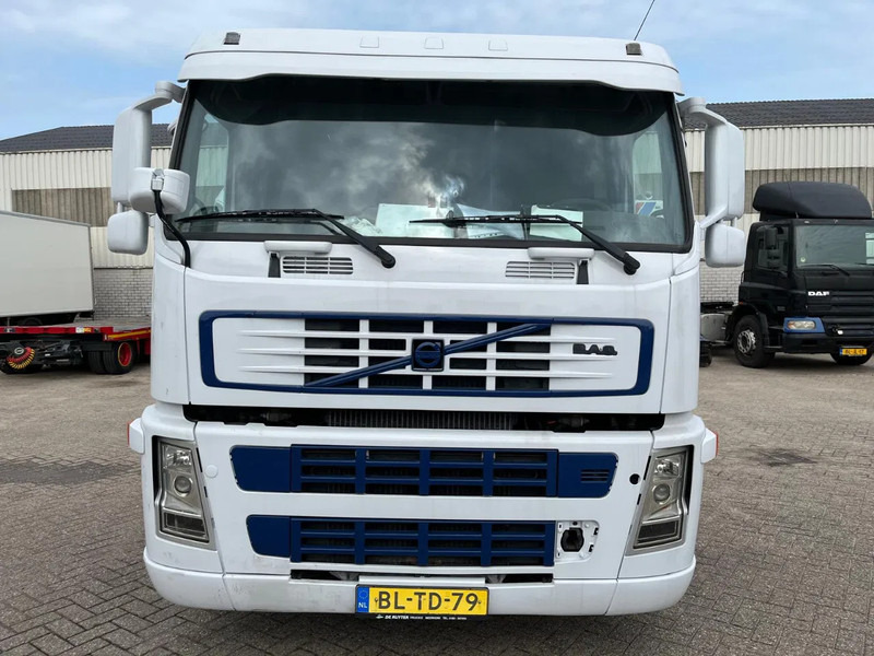 Volvo FM 9 MOTOR DEFECT (motor start wel maar kan niet rijden) - Tractor unit: picture 3 Volvo FM 9 MOTOR DEFECT (motor start wel maar kan niet rijden) - Tractor unit: picture 3