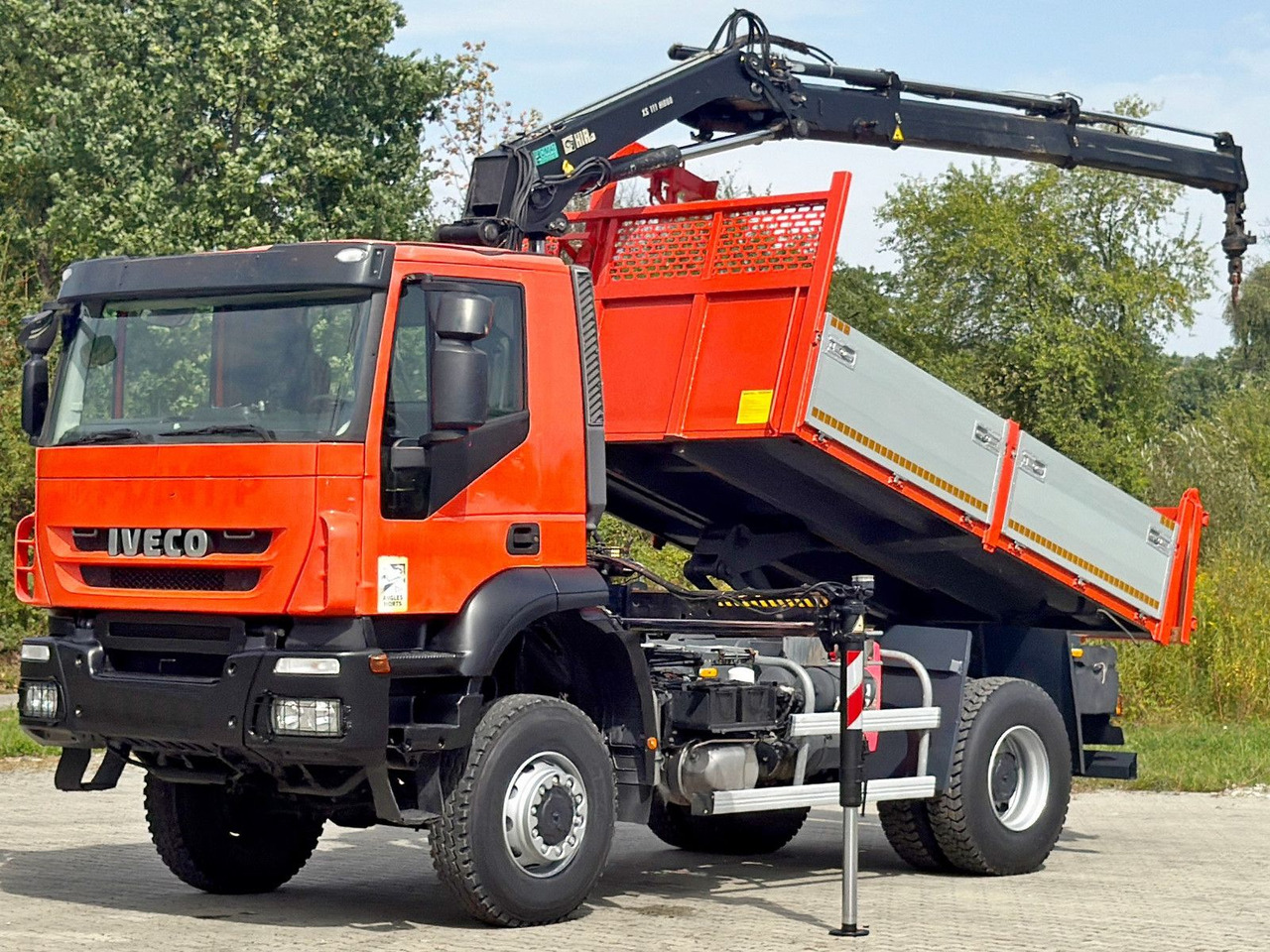 Iveco TRAKKER 190T36 * HIAB 111 ES-2 HIDUO * 4x4 * TOP - Crane truck: picture 2 Iveco TRAKKER 190T36 * HIAB 111 ES-2 HIDUO * 4x4 * TOP - Crane truck: picture 2