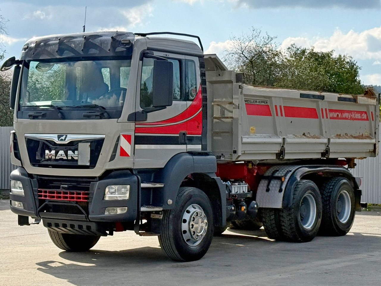 MAN TGS 26.460 * Kipper 4,90m+BORDMATIC * 6x4 * TOP - Tipper, Crane truck: picture 5 MAN TGS 26.460 * Kipper 4,90m+BORDMATIC * 6x4 * TOP - Tipper, Crane truck: picture 5