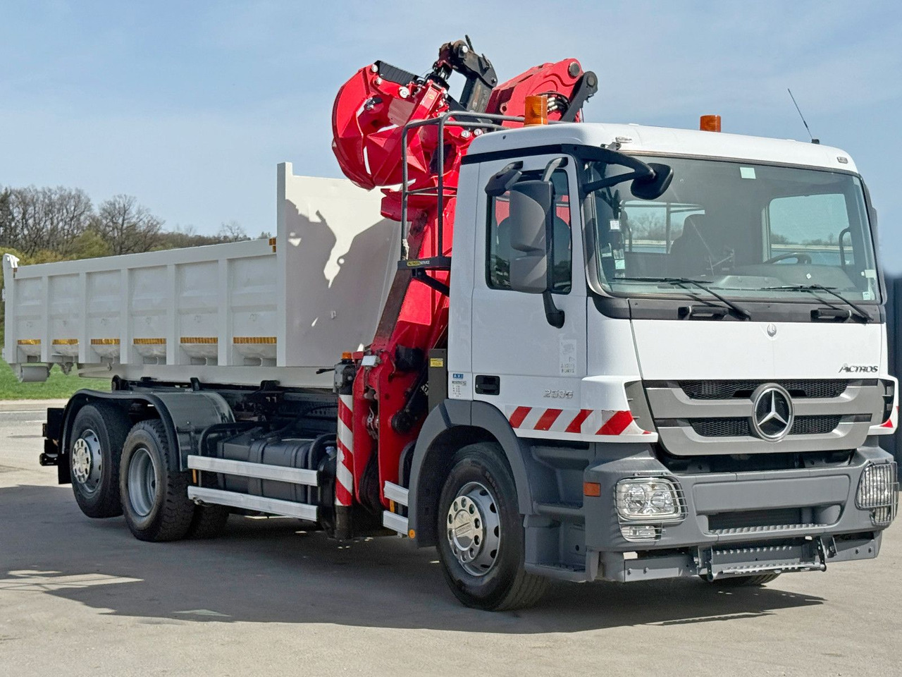Mercedes-Benz ACTROS 2536 * Abrollkipper + EPSILON Q150Z82 - Hook lift truck: picture 5 Mercedes-Benz ACTROS 2536 * Abrollkipper + EPSILON Q150Z82 - Hook lift truck: picture 5