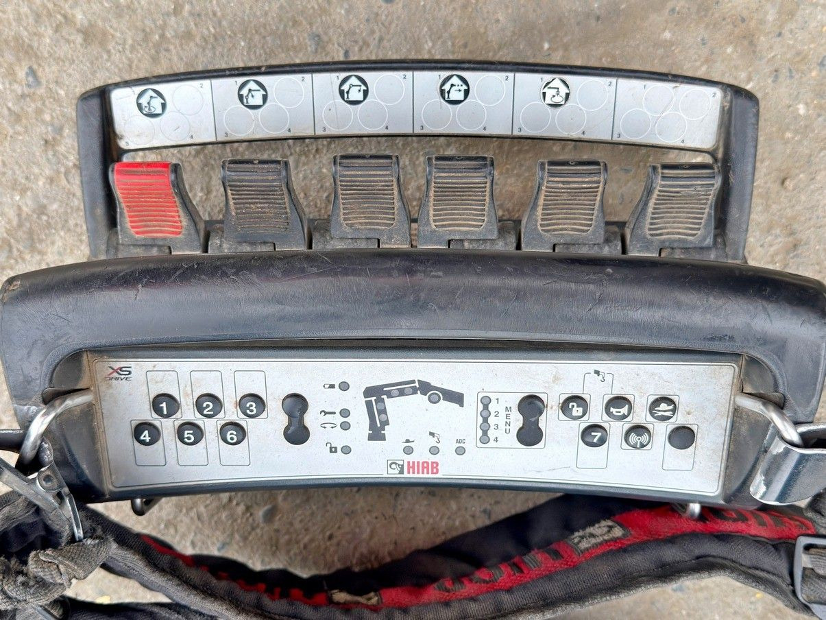 Mercedes-Benz AROCS 2640 *HIAB 144 BS - 3/FUNK  + * 6x4 leasing Mercedes-Benz AROCS 2640 *HIAB 144 BS - 3/FUNK  + * 6x4: picture 13