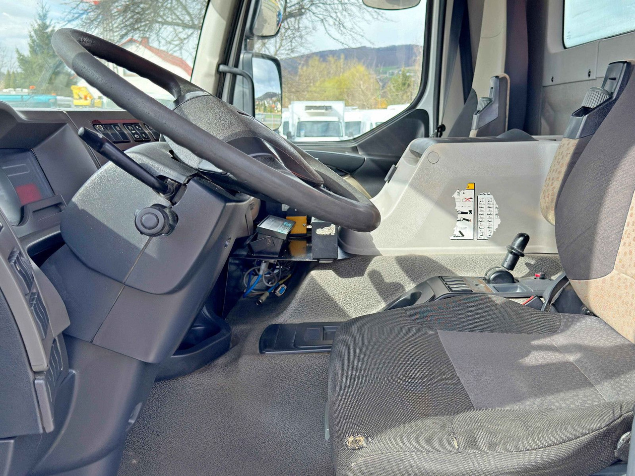 Hook lift truck, Crane truck Renault KERAX 460 DXI * ABROLLKIPPER * EPSILON Q170Z69: picture 6 Hook lift truck, Crane truck Renault KERAX 460 DXI * ABROLLKIPPER * EPSILON Q170Z69: picture 6