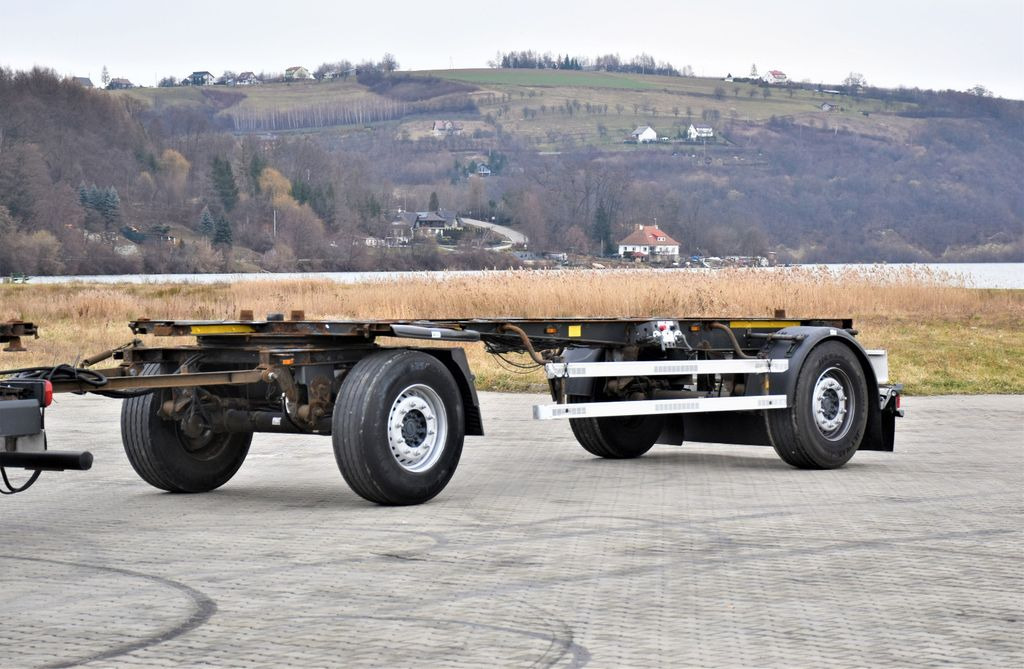 Schmitz Cargobull Anhänger 6,90m * TOPZUSTAND ! Schmitz Cargobull Anhänger 6,90m * TOPZUSTAND ! - Chassis trailer: picture 1 Schmitz Cargobull Anhänger 6,90m * TOPZUSTAND ! Schmitz Cargobull Anhänger 6,90m * TOPZUSTAND ! - Chassis trailer: picture 1