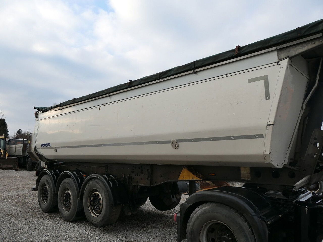 Schmitz Cargobull SGF S3 - Tipper semi-trailer: picture 4 Schmitz Cargobull SGF S3 - Tipper semi-trailer: picture 4