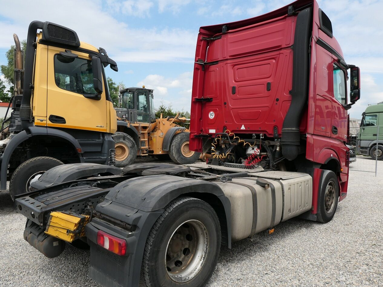 Tractor unit Mercedes-Benz Actros 1845: picture 6 Tractor unit Mercedes-Benz Actros 1845: picture 6