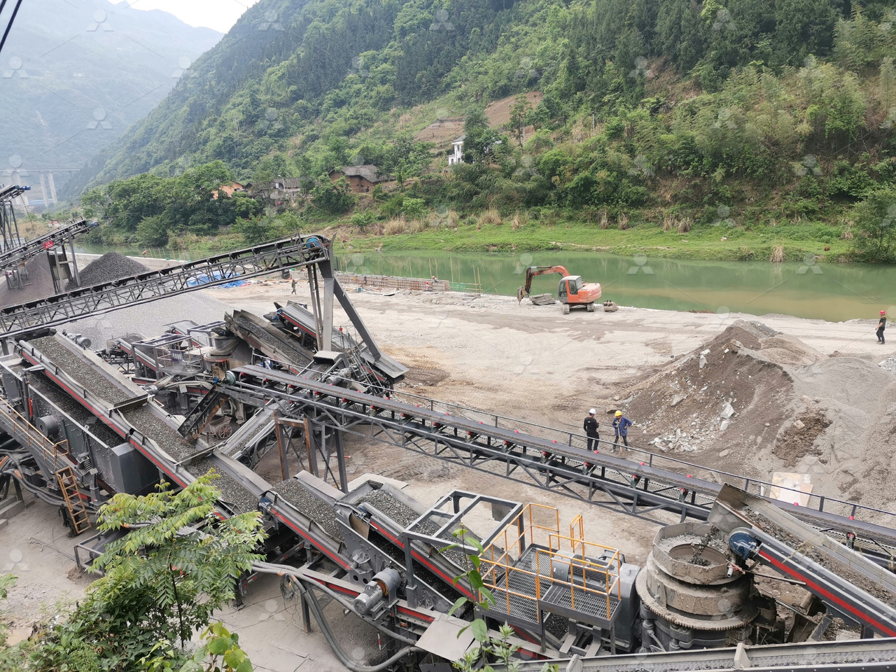 LIMING NK series mobile crusher - Mobile crusher: picture 2 LIMING NK series mobile crusher - Mobile crusher: picture 2