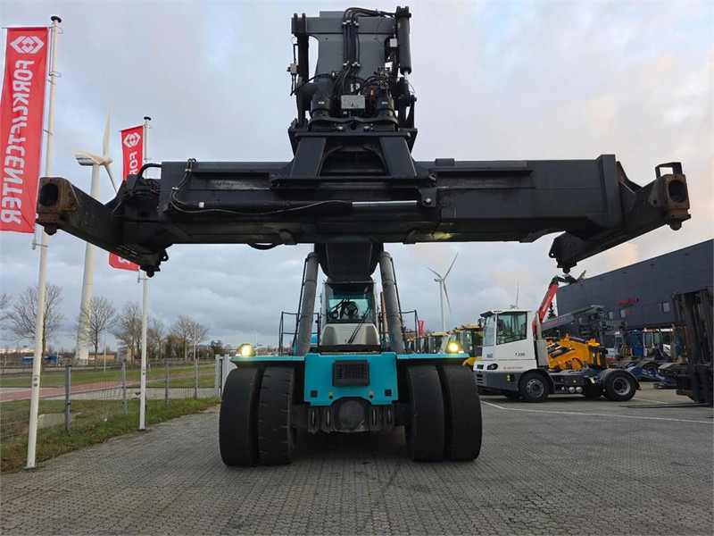 KONECRANES SMV 4531 TC5 - Reach stacker: picture 5 KONECRANES SMV 4531 TC5 - Reach stacker: picture 5