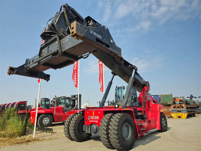 Kalmar DRG450-65S5 - Reach stacker: picture 4 Kalmar DRG450-65S5 - Reach stacker: picture 4