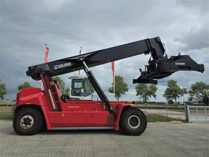 Kalmar DRU450-62S5 - Reach stacker: picture 1 Kalmar DRU450-62S5 - Reach stacker: picture 1