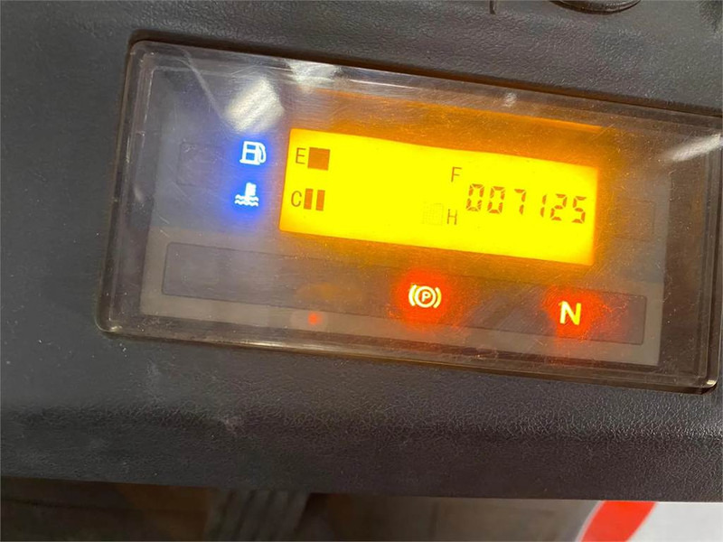 LPG forklift Manitou MI25G: picture 8