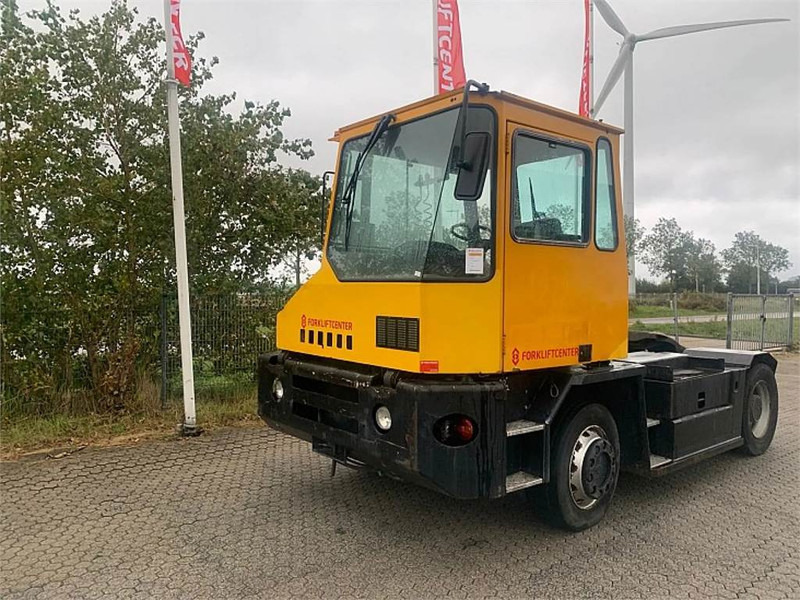 Sisu TRX182A4L2C18 - Terminal tractor: picture 1 Sisu TRX182A4L2C18 - Terminal tractor: picture 1
