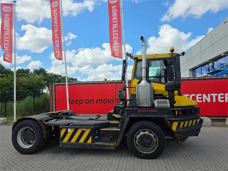 Terberg RT222 4x4 - Terminal tractor: picture 3 Terberg RT222 4x4 - Terminal tractor: picture 3