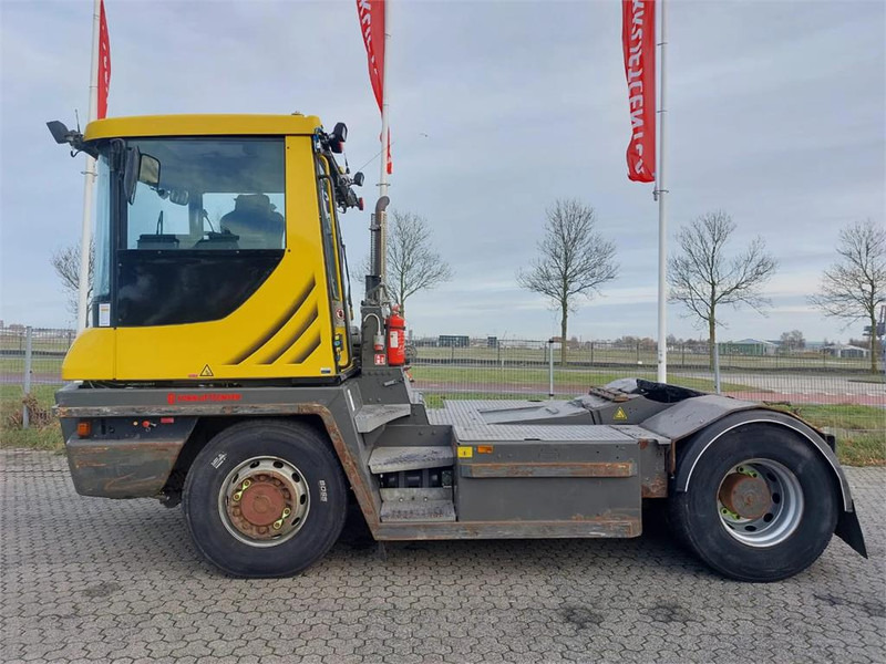 Terberg RT323 4x4 - Terminal tractor: picture 4 Terberg RT323 4x4 - Terminal tractor: picture 4