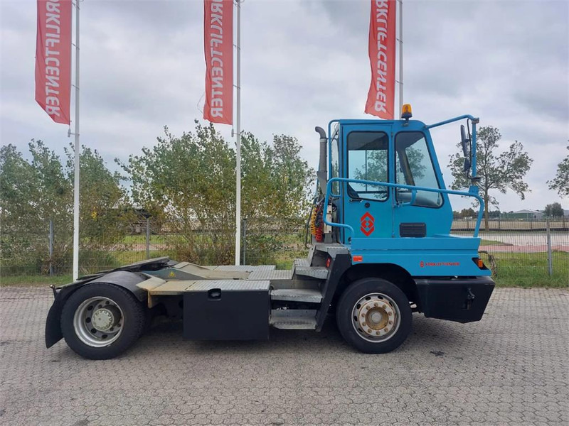 Terberg YT182 - Terminal tractor: picture 3 Terberg YT182 - Terminal tractor: picture 3