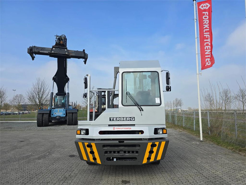Terminal tractor Terberg YT220: picture 14