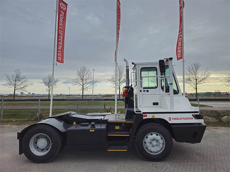 Terberg YT220 - Terminal tractor: picture 2 Terberg YT220 - Terminal tractor: picture 2