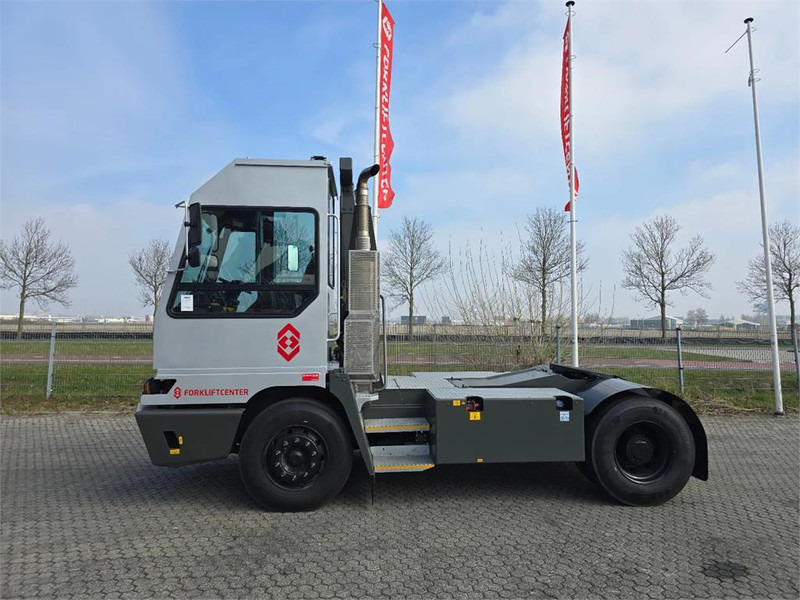 Terberg YT220 - Terminal tractor: picture 4 Terberg YT220 - Terminal tractor: picture 4