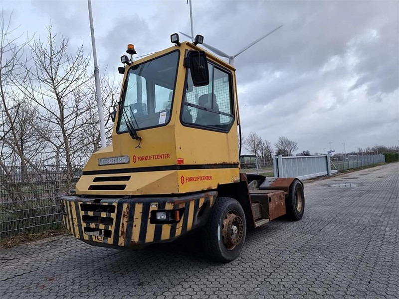 Terberg YT220 - Terminal tractor: picture 2 Terberg YT220 - Terminal tractor: picture 2