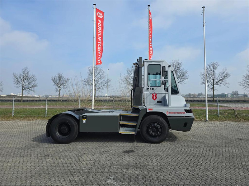 Terberg YT220 - Terminal tractor: picture 3 Terberg YT220 - Terminal tractor: picture 3