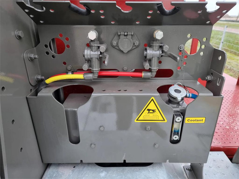 Terminal tractor Terberg YT220: picture 16