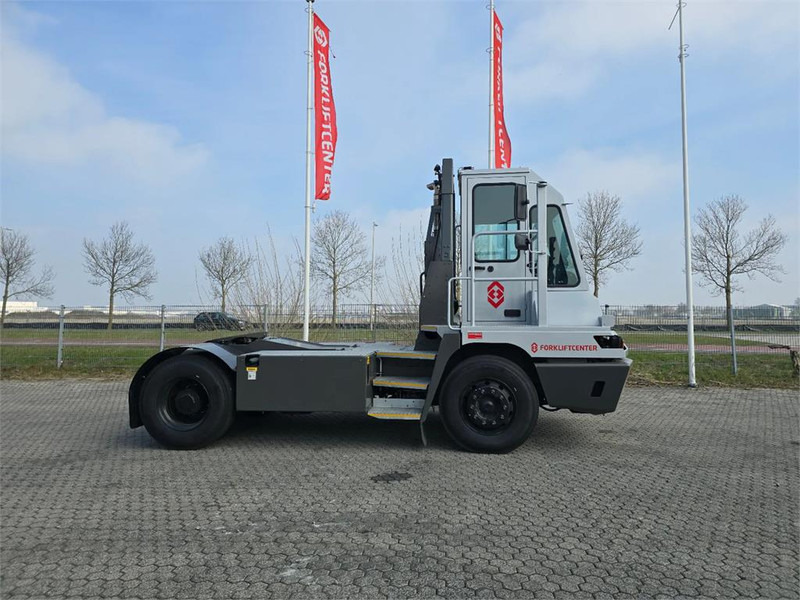 Terberg YT220 - Terminal tractor: picture 4 Terberg YT220 - Terminal tractor: picture 4