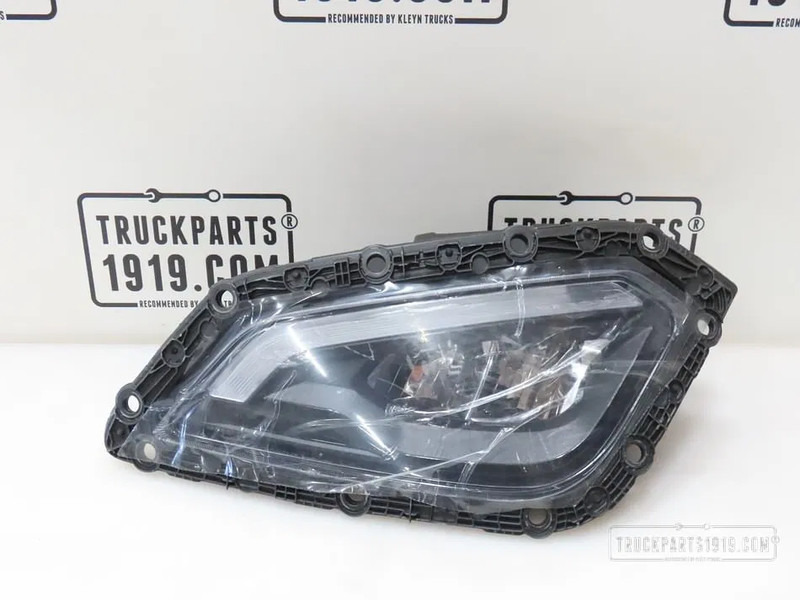 DAF 2272641 Lighting Skylight Li. XG - Lights/ Lighting for Truck: picture 1 DAF 2272641 Lighting Skylight Li. XG - Lights/ Lighting for Truck: picture 1