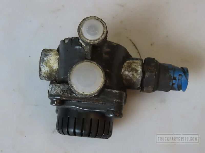 DAF Compressed Air System Relais ventiel DAF LF - Valve for Truck: picture 1 DAF Compressed Air System Relais ventiel DAF LF - Valve for Truck: picture 1