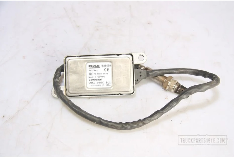 DAF Exhaust System NOx sensor na kat - Muffler/ Exhaust system for Truck: picture 1 DAF Exhaust System NOx sensor na kat - Muffler/ Exhaust system for Truck: picture 1