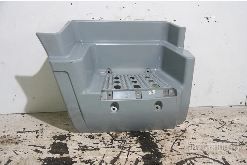 Iveco Body & Chassis Parts Stralis Instapbak R - Footstep for Truck: picture 1 Iveco Body & Chassis Parts Stralis Instapbak R - Footstep for Truck: picture 1