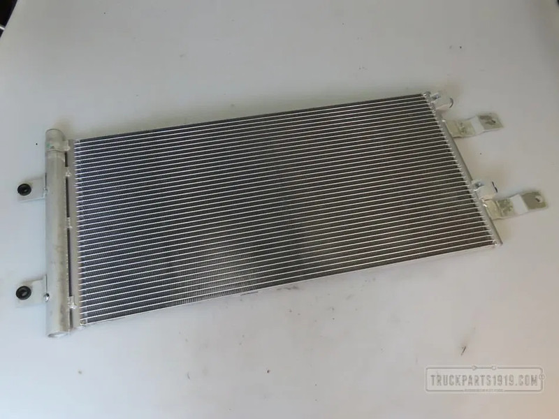 MAN 81.61920-6041 Condensor TGX 2007 - Radiator for Truck: picture 1 MAN 81.61920-6041 Condensor TGX 2007 - Radiator for Truck: picture 1