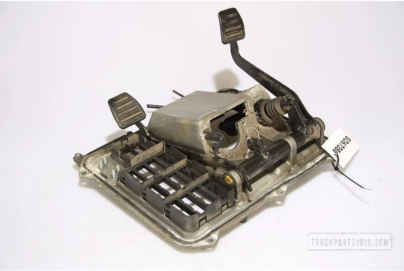 MAN Body & Chassis Parts Pedaal steun used - Pedal for Truck: picture 1 MAN Body & Chassis Parts Pedaal steun used - Pedal for Truck: picture 1