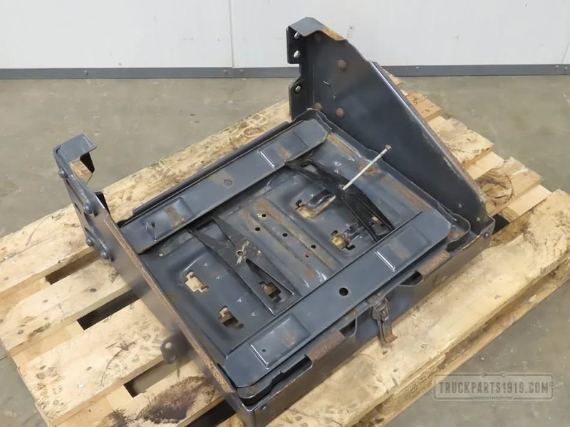 Mercedes-Benz Electrical System Accubak compleet MB MP4 - Electrical system for Truck: picture 2 Mercedes-Benz Electrical System Accubak compleet MB MP4 - Electrical system for Truck: picture 2