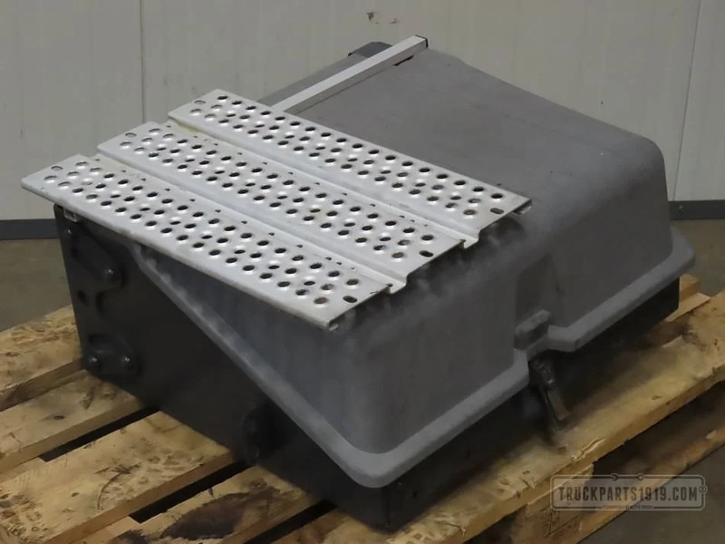 Mercedes-Benz Electrical System Accubak compleet MB MP4 - Electrical system for Truck: picture 1 Mercedes-Benz Electrical System Accubak compleet MB MP4 - Electrical system for Truck: picture 1