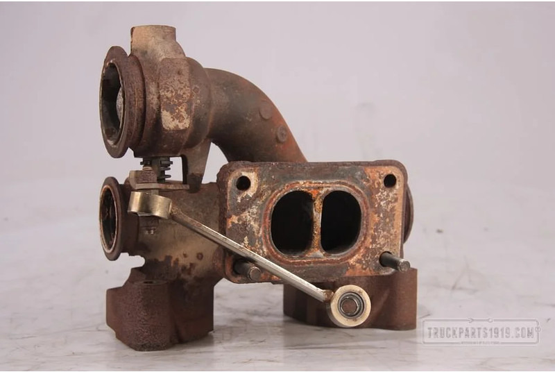 Mercedes-Benz Exhaust System Uitlaatspruitstuk midden MB OM - Exhaust manifold for Truck: picture 1 Mercedes-Benz Exhaust System Uitlaatspruitstuk midden MB OM - Exhaust manifold for Truck: picture 1