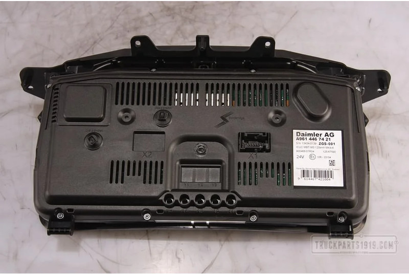 Mercedes-Benz MB Electrical System Instrumentenpaneel MP4 - Electrical system for Truck: picture 2 Mercedes-Benz MB Electrical System Instrumentenpaneel MP4 - Electrical system for Truck: picture 2