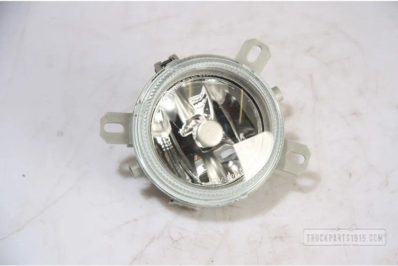 Renault Magnum 7420881197 Mistlamp - Fog light for Truck: picture 1 Renault Magnum 7420881197 Mistlamp - Fog light for Truck: picture 1