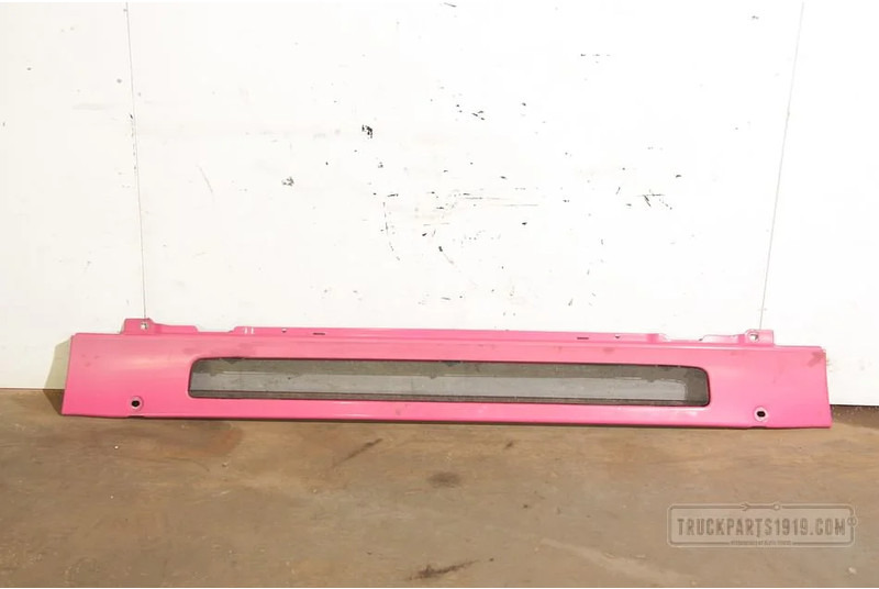 Scania Body & Chassis Parts Tussengrille Scania R - Bumper for Truck: picture 1 Scania Body & Chassis Parts Tussengrille Scania R - Bumper for Truck: picture 1