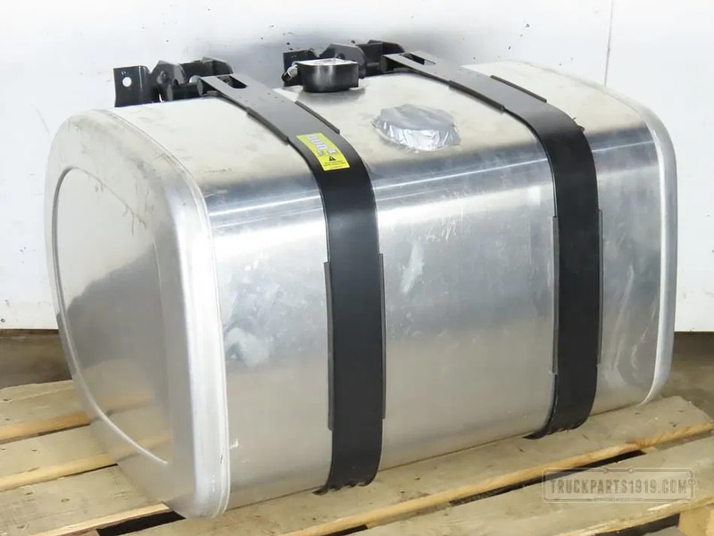 Volvo 21516469 Brandstoftank + steunen 255L - Fuel tank for Truck: picture 1 Volvo 21516469 Brandstoftank + steunen 255L - Fuel tank for Truck: picture 1